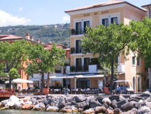 Hotel del Porto in Torri del Benaco - Garda Lake - Hoteldelportotorri.