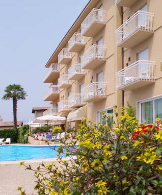 Hotel Residence Romeo am Gardasee (Torri del Benaco - Verona)
